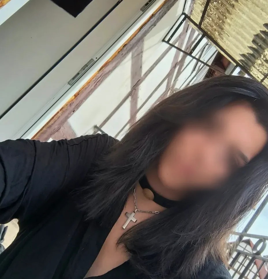 Elisabeth, 28