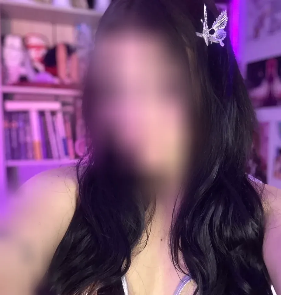 Sofia, 26